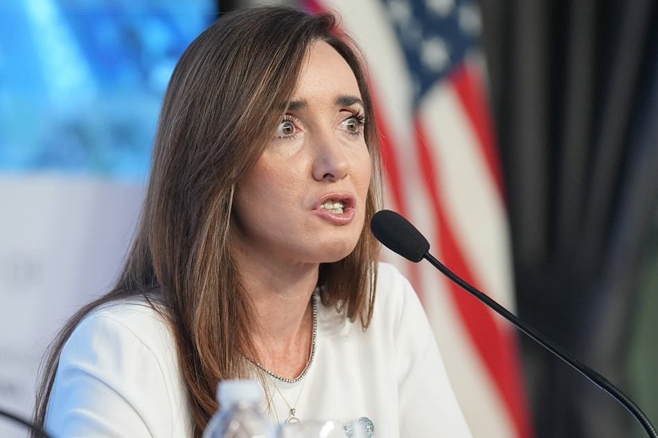 Según Villarruel, "Alfonsín era un abogado de organizaciones terroristas”