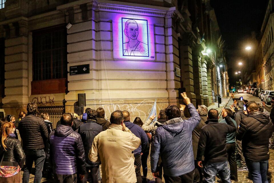 "Evita iluminada" en el SUTERH, en CABA.