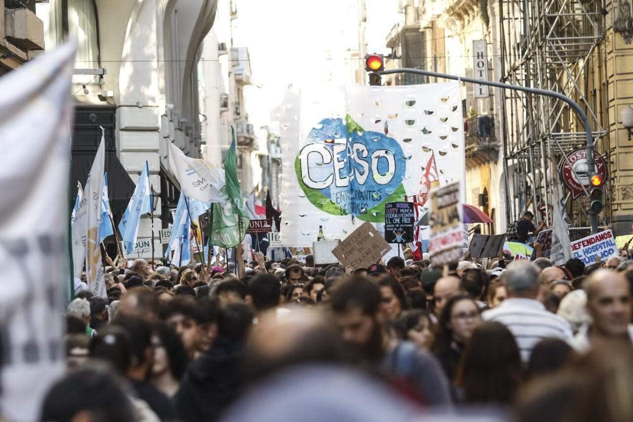 Marcha Federal Universitaria: imágenes de la comunidad universitaria en las calles