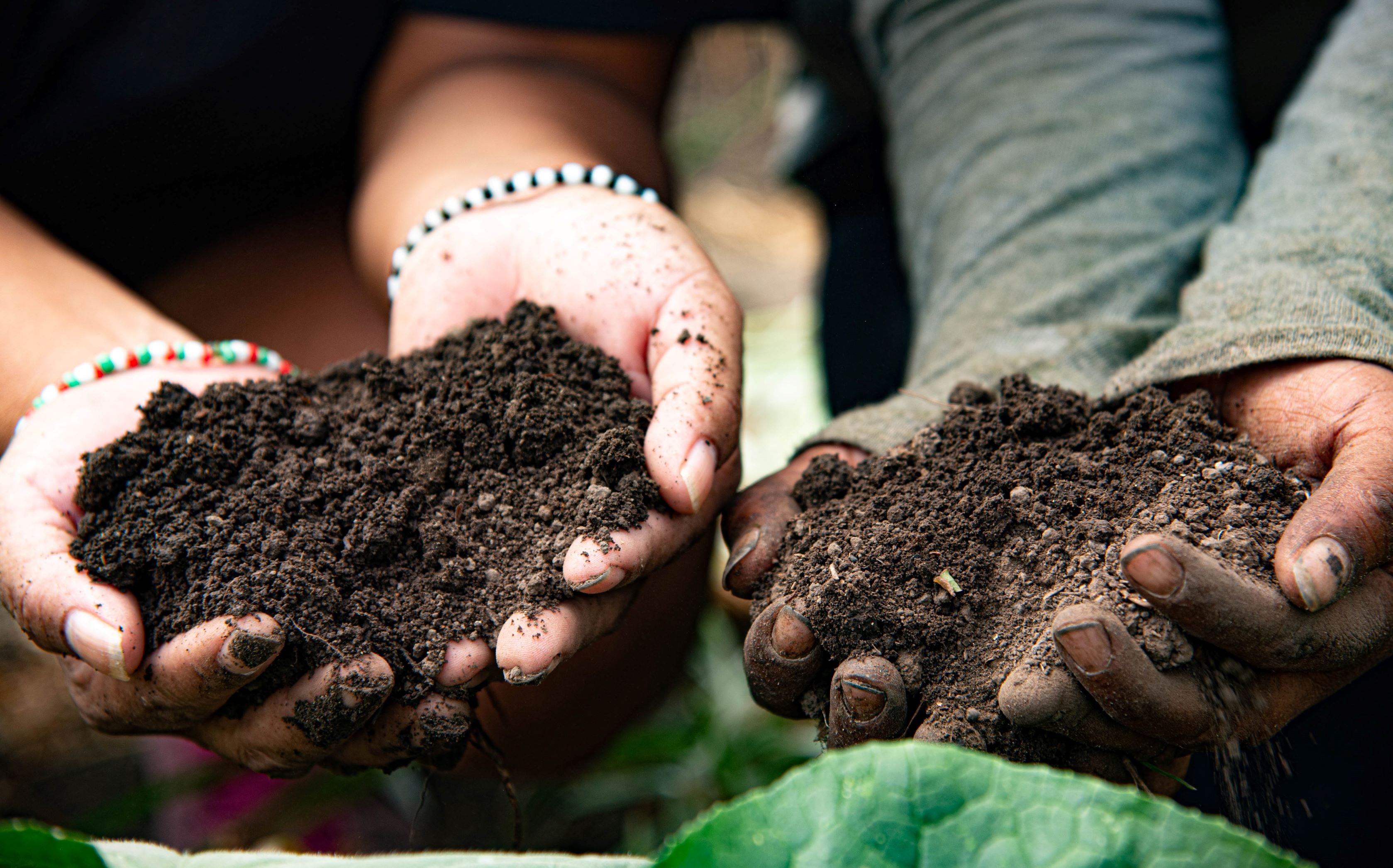 Sostenerse entre sí a pesar de las distancias, ese es el desafío de las mujeres rurales.