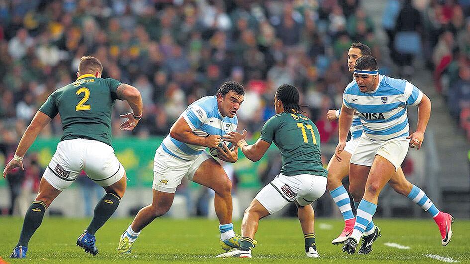 Creevy encabeza un ataque de Los Pumas, que mostraron poca precisión en el manejo de la pelota.