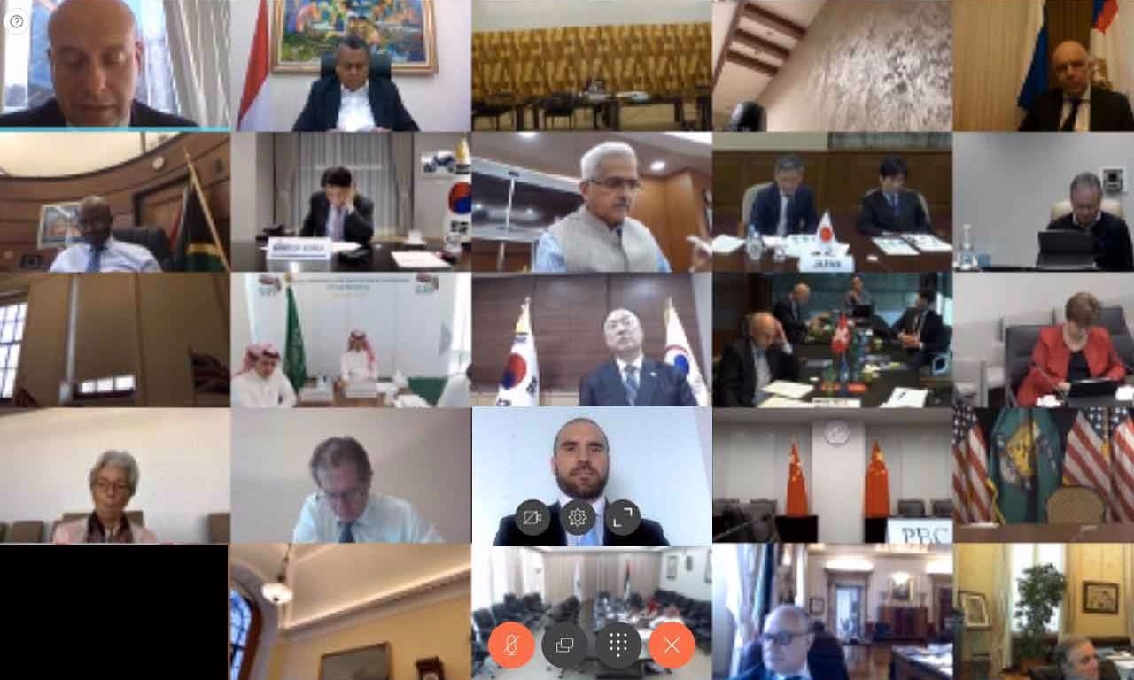 Martín Guzmán en la videoconferencia con los líderes globales.