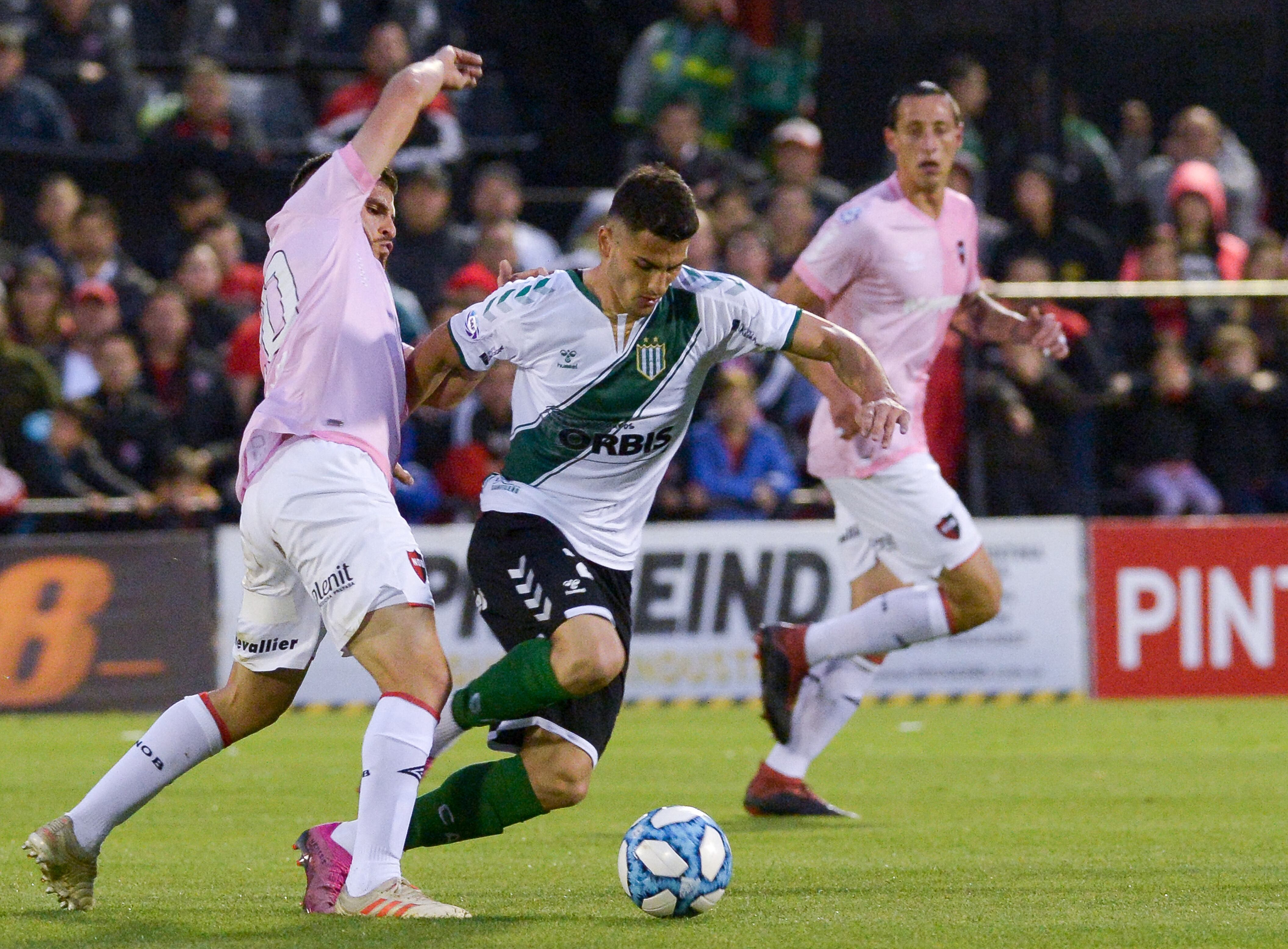 Newell's Old Boys y Banfield no se sacaron ventaja en el Parque