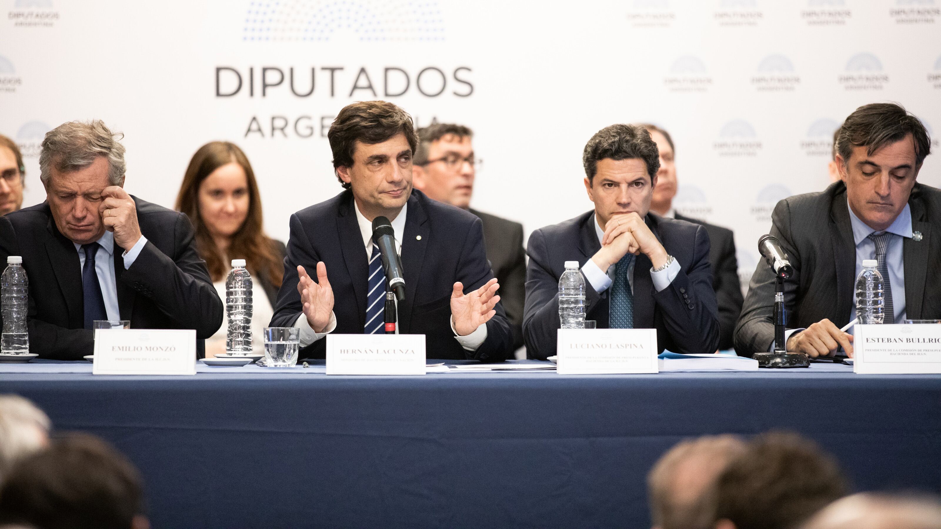 “No hay necesidad de un tipo de cambio más alto que el actual", aseguró Lacunza.