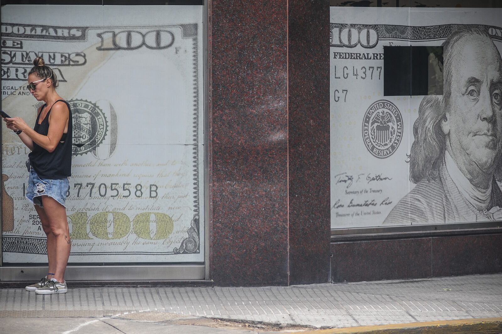Calma en la calle, tensión puertas adentro. Es el clima que se vivió en la city.