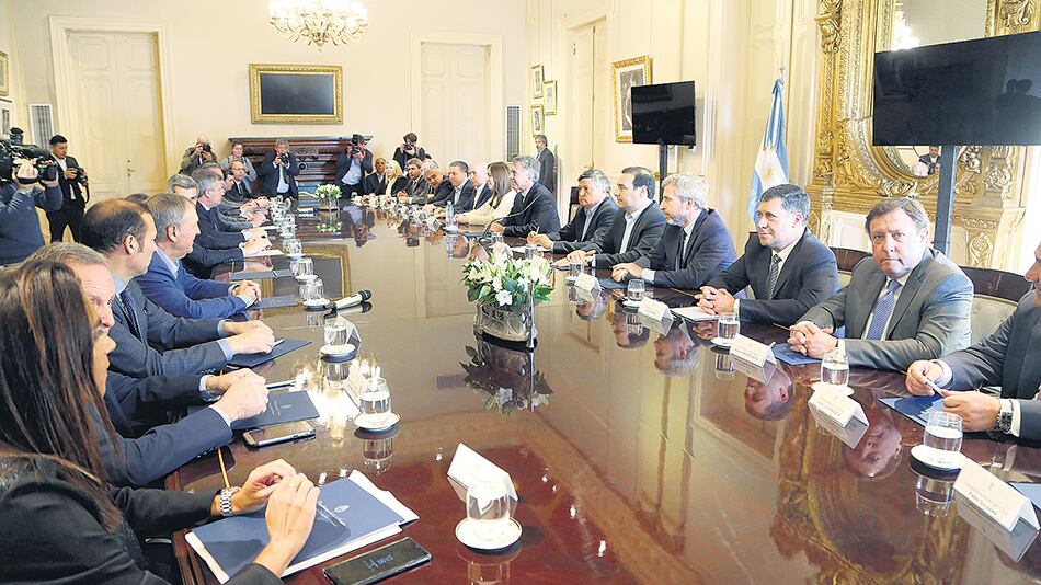 Después de la foto de Macri con gobernadores, la discusión presupuestaria seguirá en el Congreso.