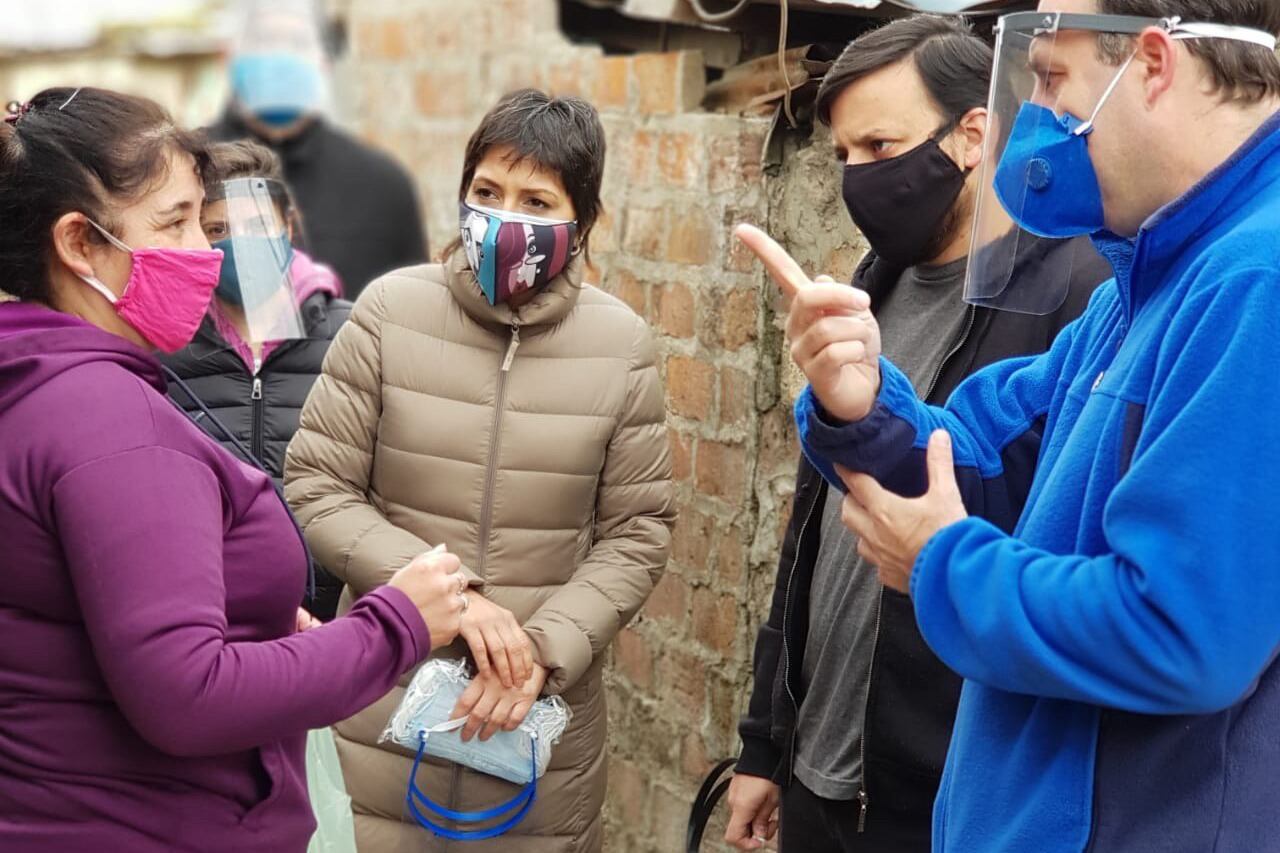 Mayra Mendoza, intendenta de Quilmes, aseguró que trabaja para transformar la realidad de Villa Azul.