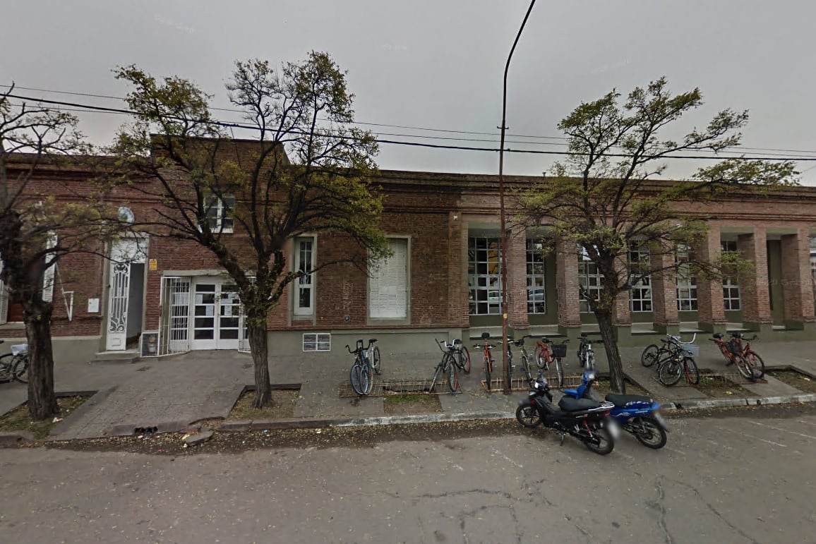 La escuela de General Pico donde da clases la docente.