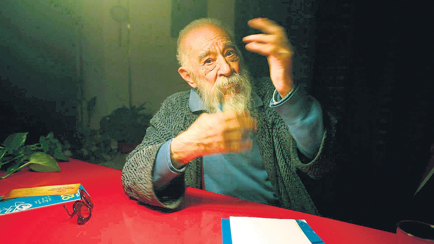 Fernando Birri, un hombre pleno de humor y de ideas y entregado, hasta el último aliento, a la esperanza y la utopía.