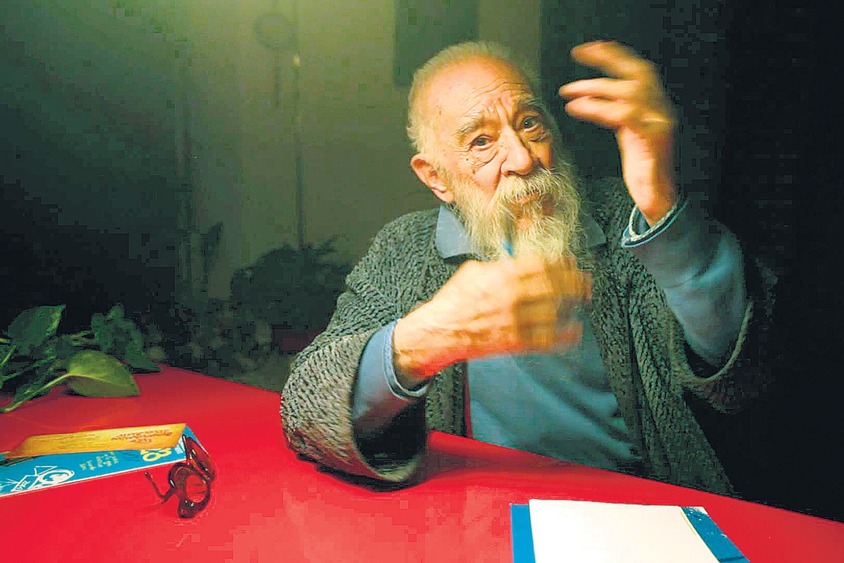 Fernando Birri, un hombre pleno de humor y de ideas y entregado, hasta el último aliento, a la esperanza y la utopía.