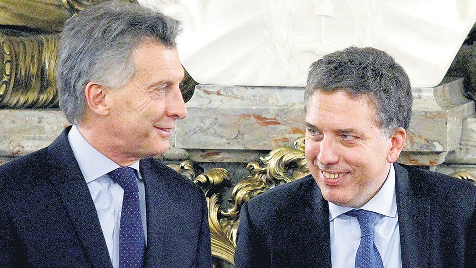 El presidente Macri junto al ministro Dujovne.
