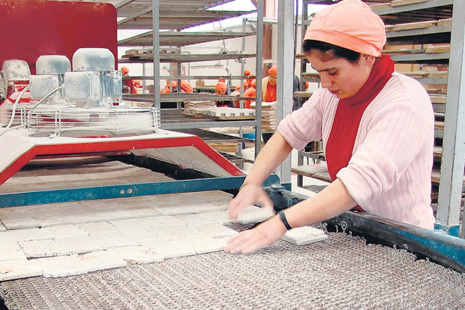 Al avance de la ley sobre los derechos del trabajador le seguirá el intento de flexibilizar los convenios sectoriales.