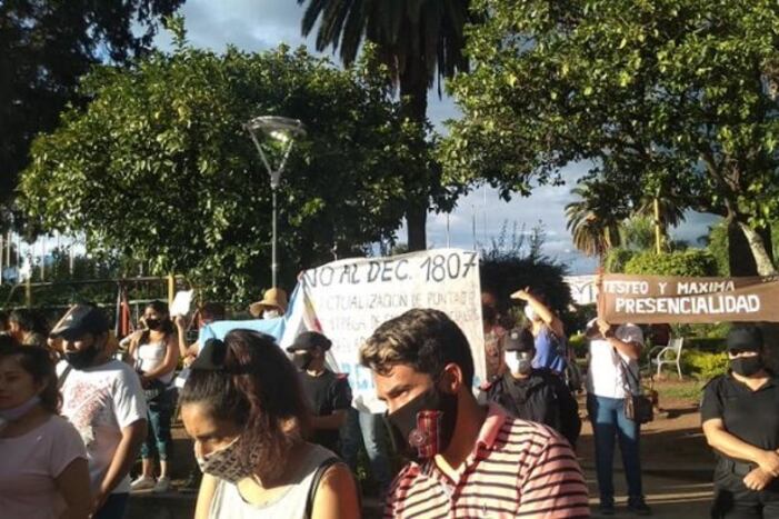 Docentes exigieron en Libertador la derogación del decreto 1807