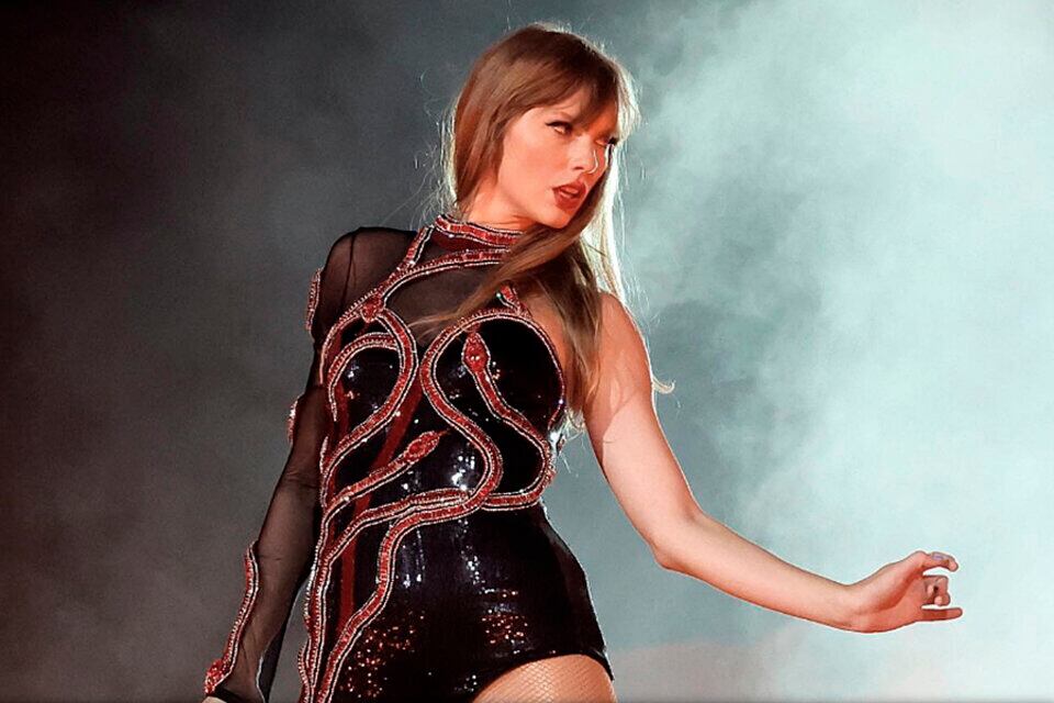 La institución celebró una primera misa bajo el nombre "Anti-Hero: el Servicio Religioso de Taylor Swift"
