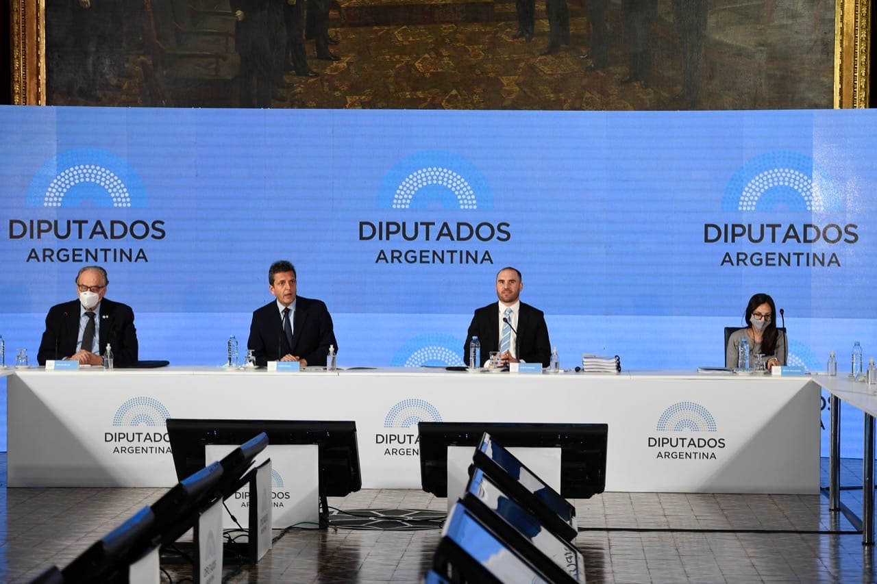 El ministro de Economía, Martin Guzmán, expone en Diputados.