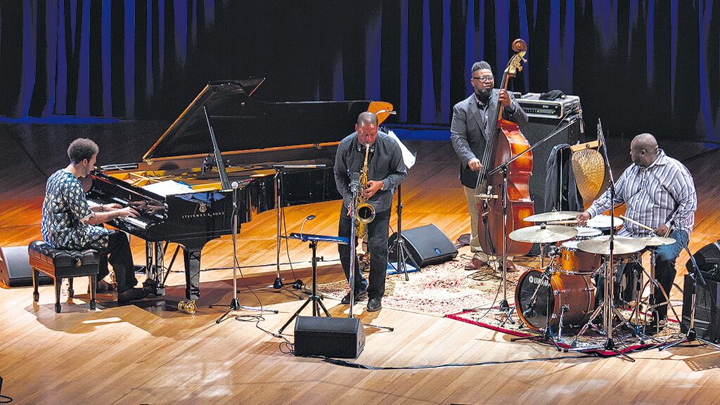 Virelles, Coltrane, Douglas y Blake o la música desde un juego infinito de miradas y escuchas.