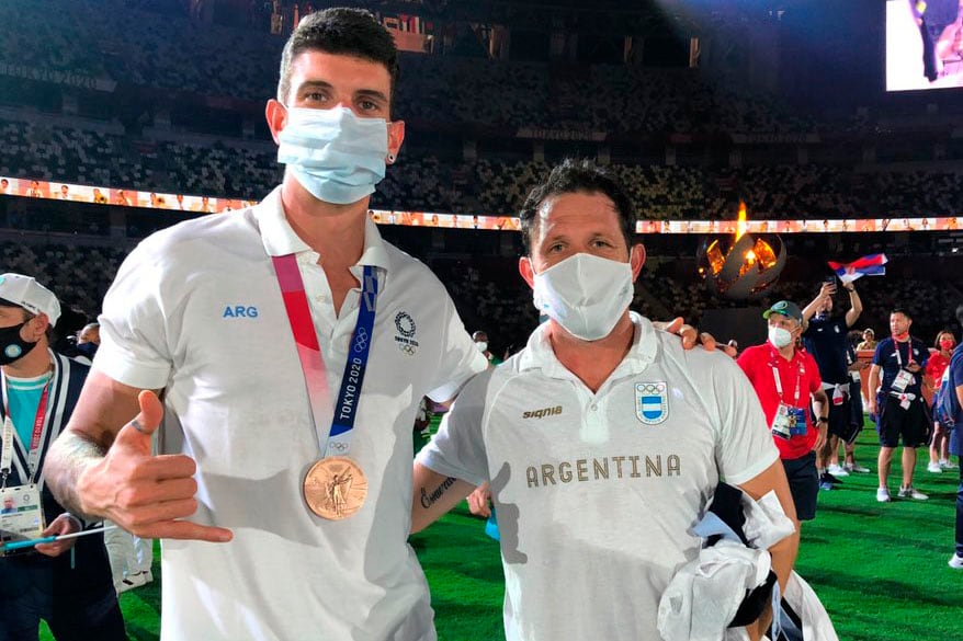 Facundo Conte y Pedro Ibarra, el abanderado argentino