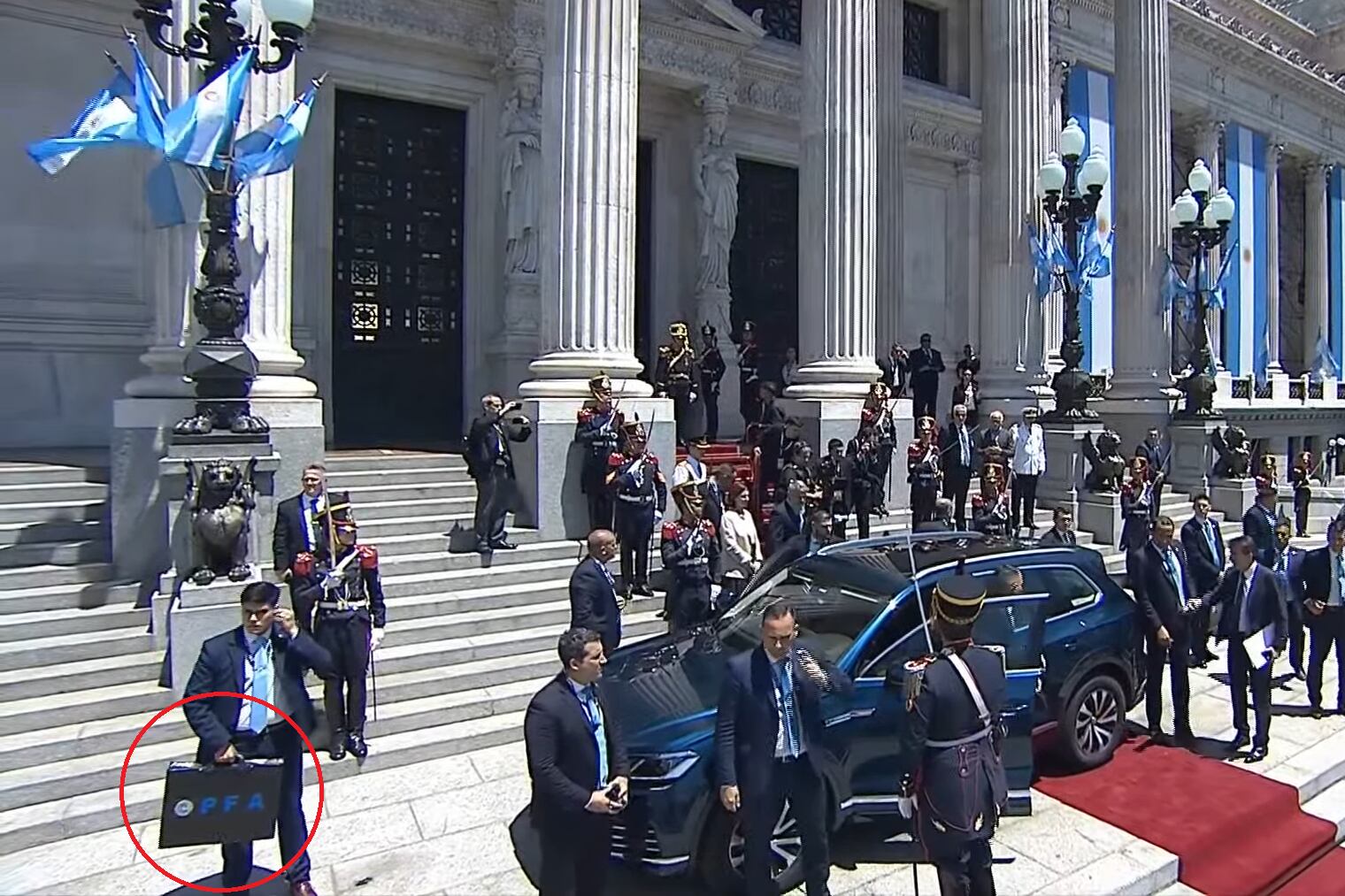 Javier Milei asumió como presidente en medio de un puntilloso operativo de seguridad. Foto: captura de TV