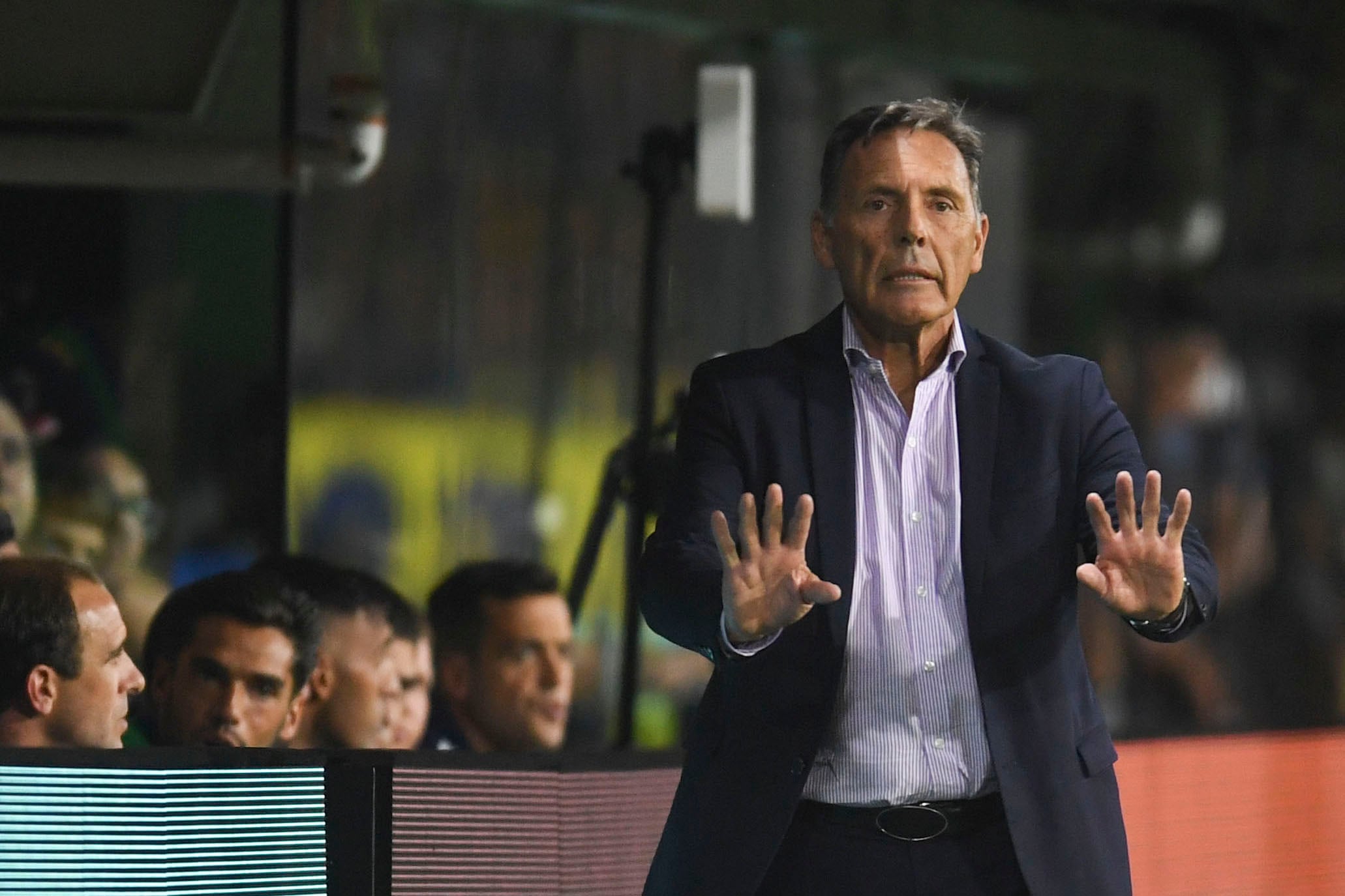 Miguel Russo logró seis triunfos y un empate durante esta gestión.