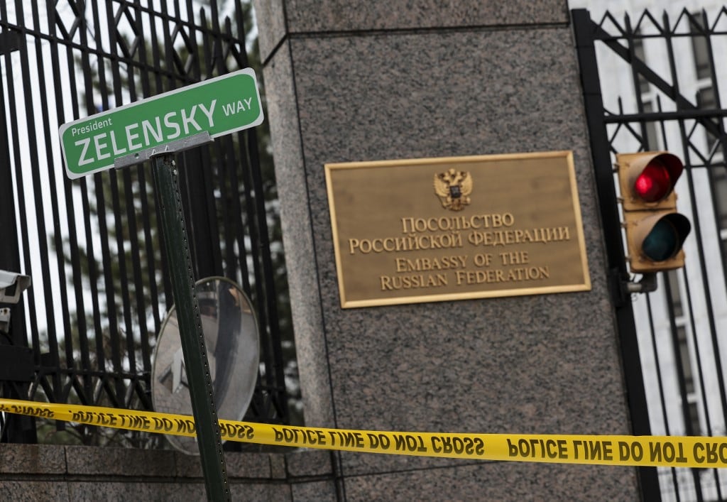 Protestas frente a la embajada de Rusia en Washington.