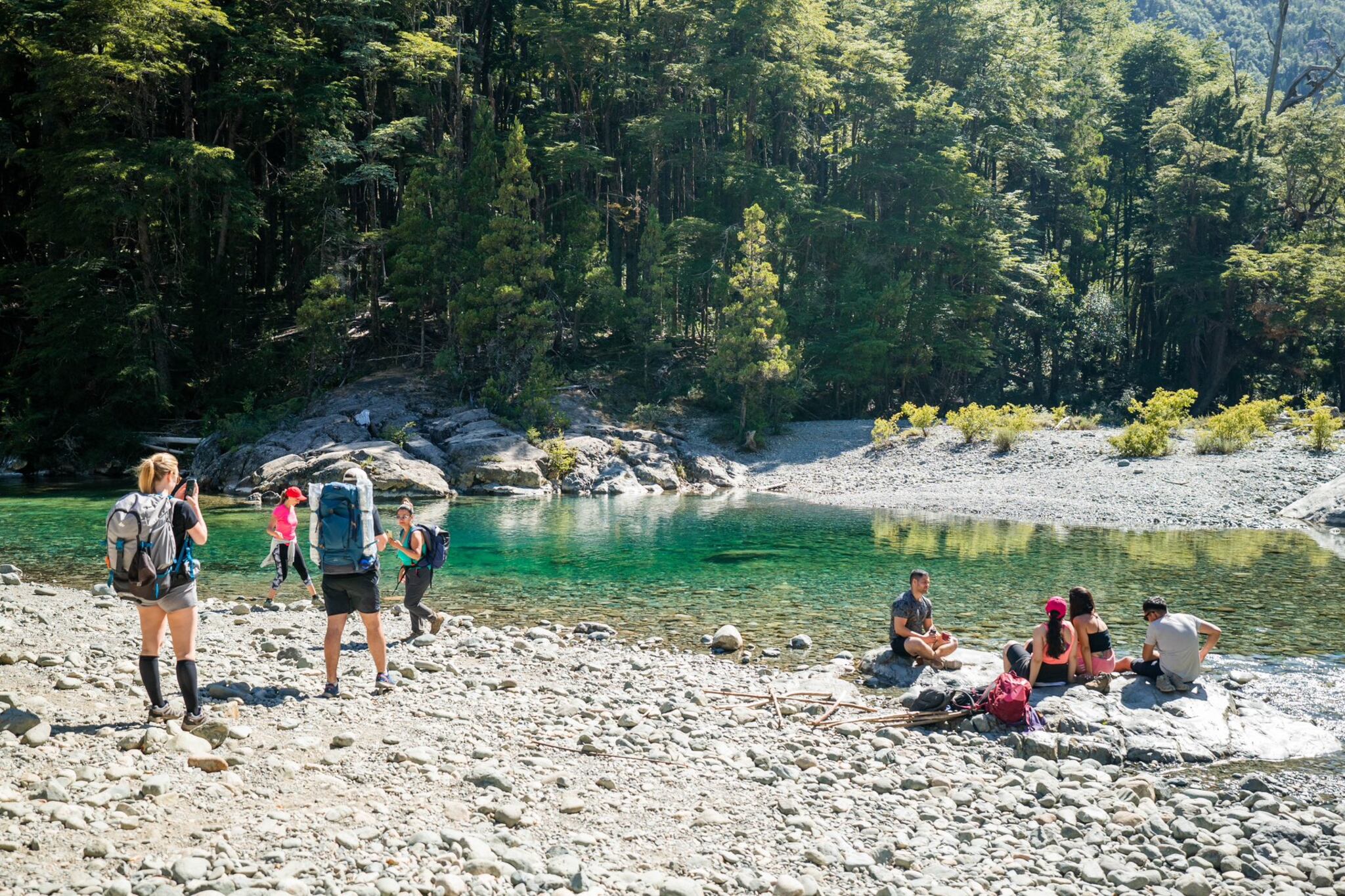 En El Bolsón, la restricción inició a las 8 de de este sábado y termina a las 8 del domingo