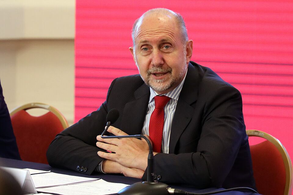 “Nosotros no entendemos la discriminación, no comprometemos con el desarrollo local", dijo Perotti.