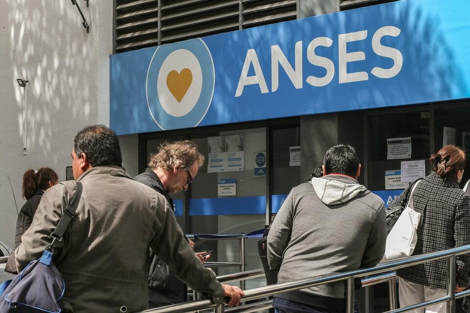 A partir del lunes, la Anses comenzó a pagar el refuerzo de ingresos.