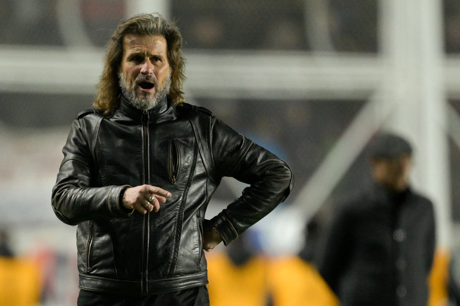 El DT Rubén Insúa guardará titulares.