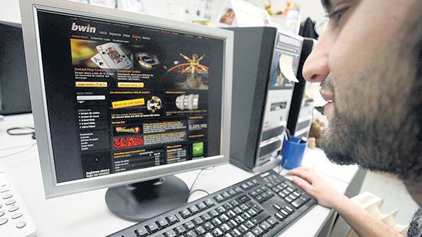 Apostar on line favorece la adicción al juego.