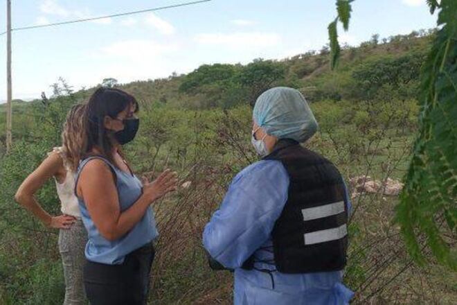 La fiscala en el lugar del hallazgo del ciclista