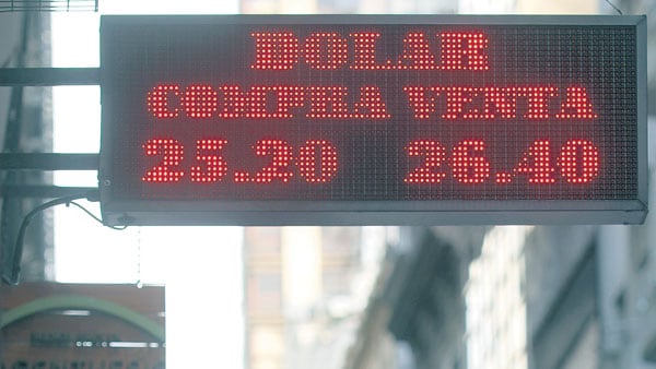 El presidente del Banco Central es el responsable de agudizar la corrida cambiaria.