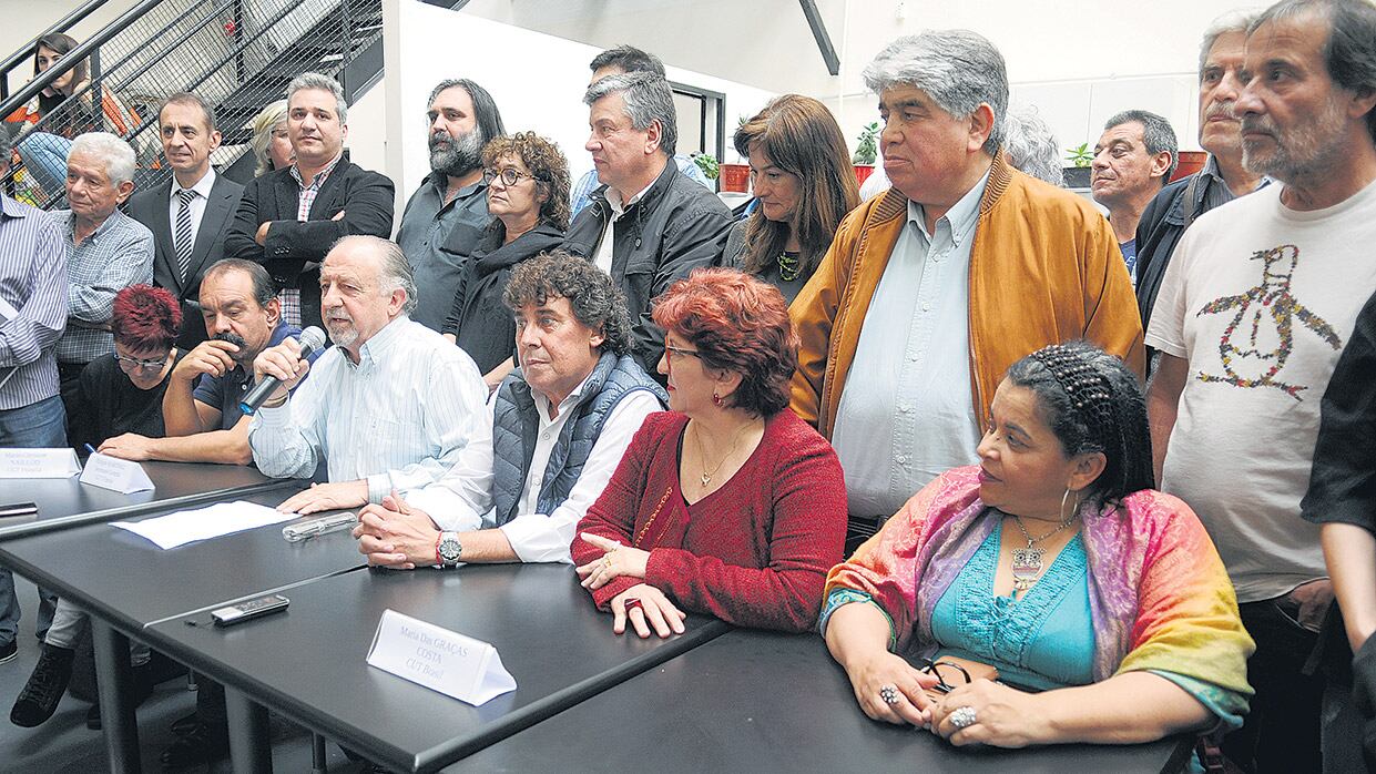 Los líderes de la dos CTA, Hugo Yasky y Pablo Micheli, en la conferencia de prensa realizada ayer.