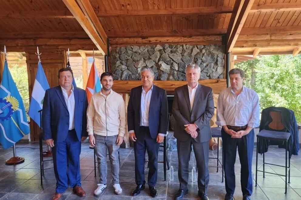 Los gobernadores Alberto Weretilneck (Río Negro), Rolando Figueroa (Neuquén), Gustavo Melella (Tierra del Fuego), Ignacio Torres (Chubut) y Sergio Ziliotto (La Pampa).