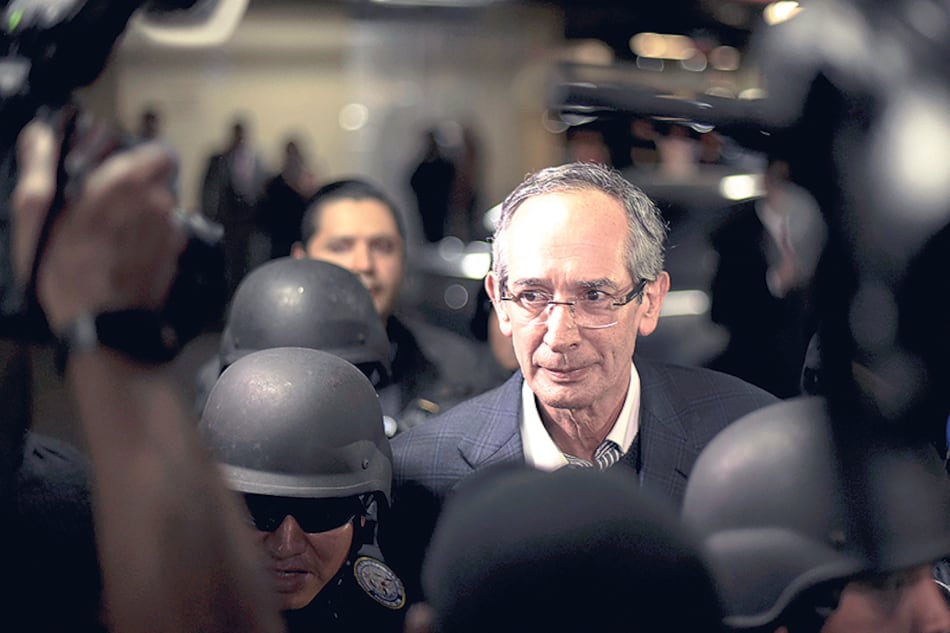 Colom fue detenido en su residencia ubicada en un sector exclusivo al este de Ciudad de Guatemala.