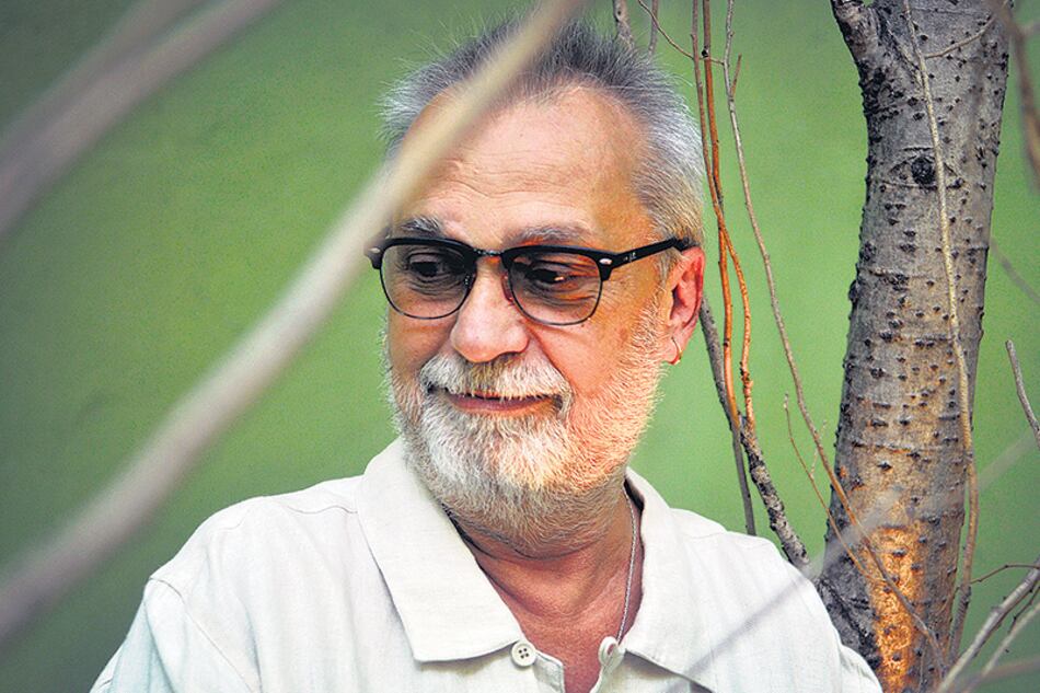 Lebon está preparando nuevas versiones de sus temas para un disco junto a músicos invitados.