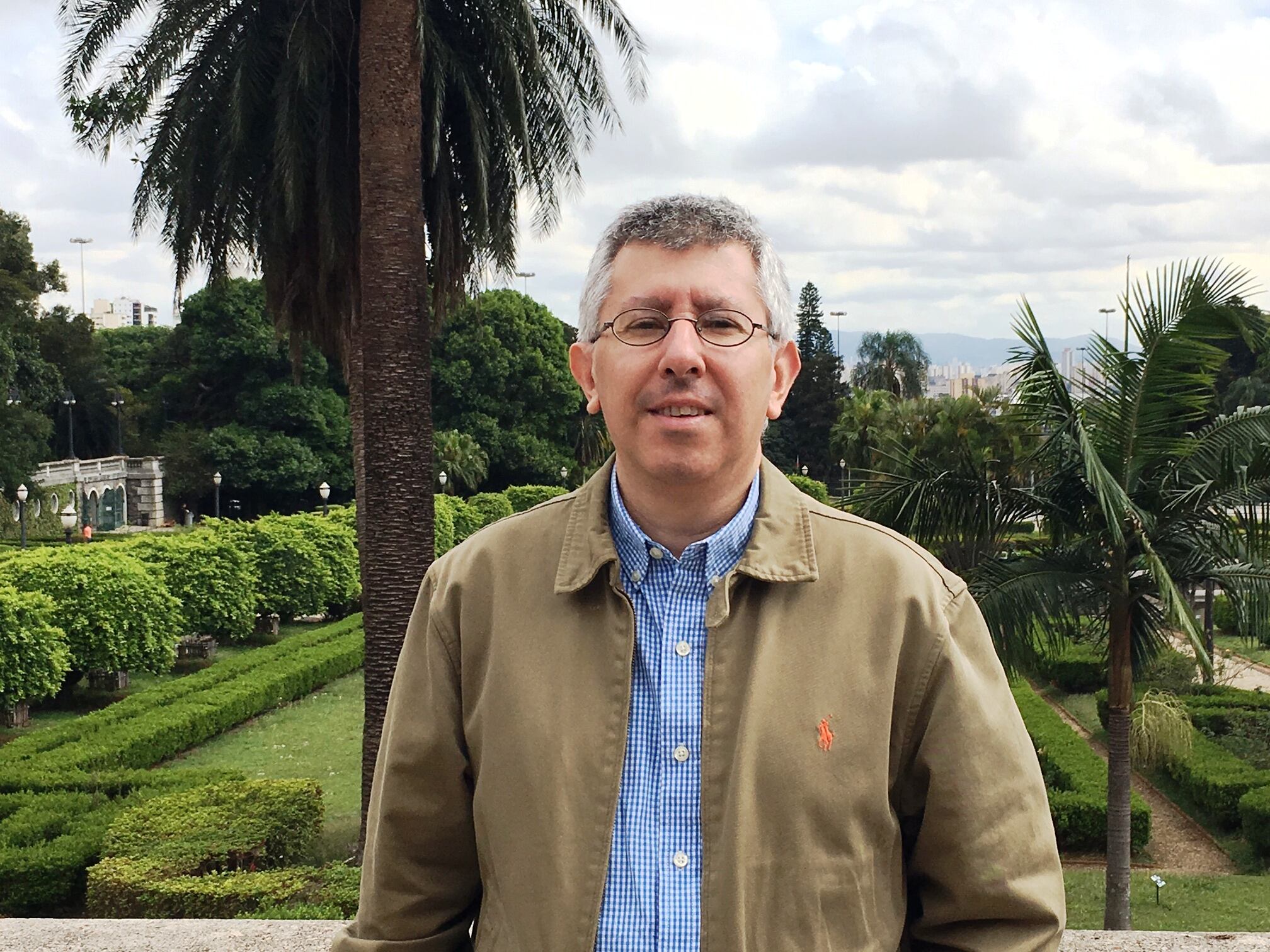 Juan Esquivel analiza la participación de evangelistas en los golpes.
