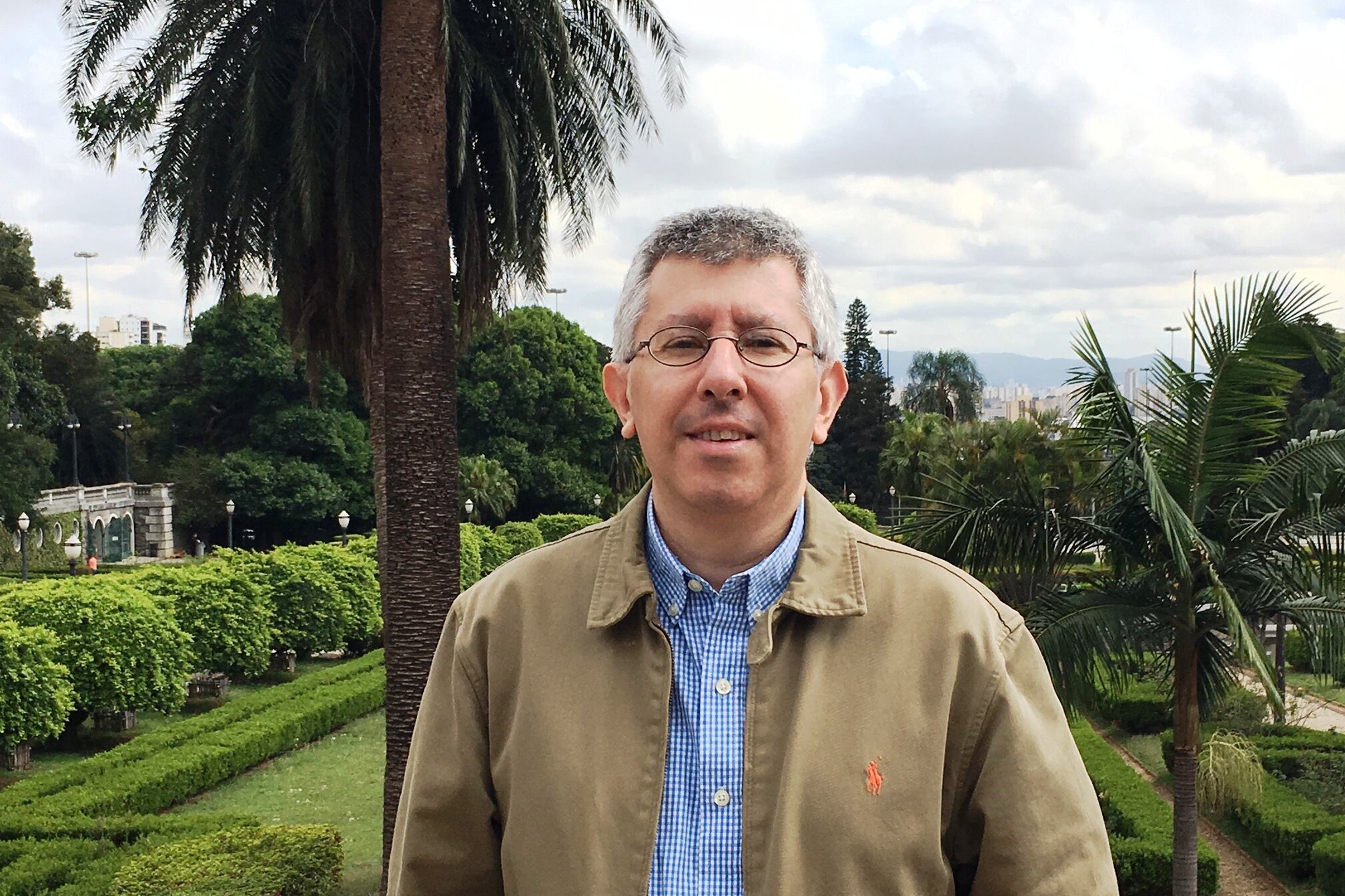 Juan Esquivel analiza la participación de evangelistas en los golpes.