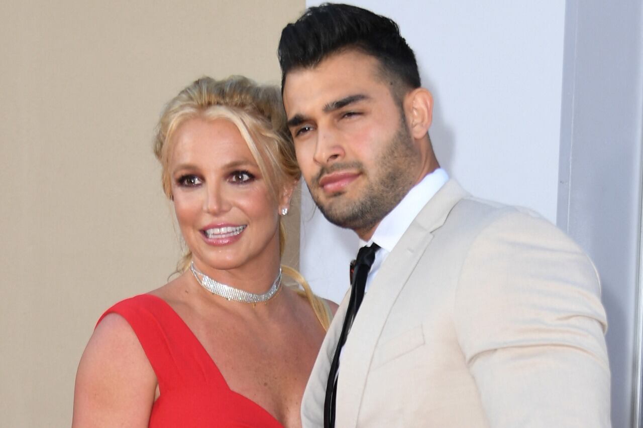 Tras librarse de la tutela de su padre, Britney Spears anunció su casamiento.