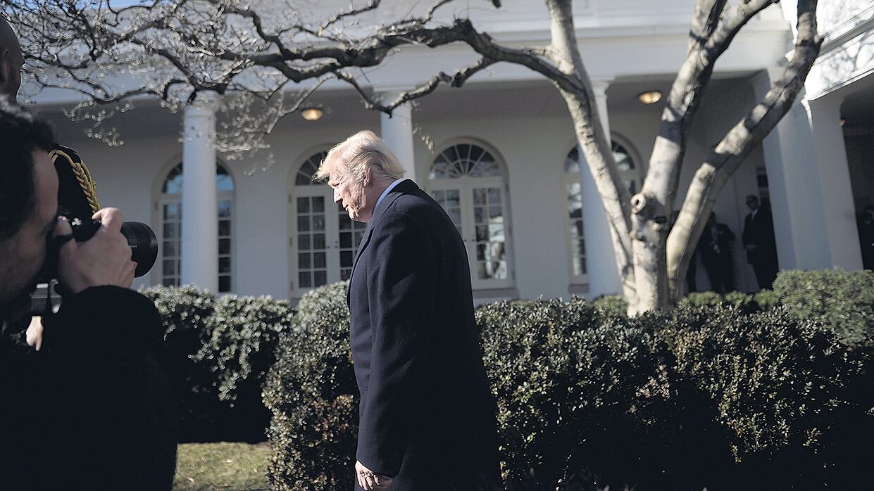 Trump parece entender el cargo y sus poderes como instrumentos para impulsar sus intereses personales.