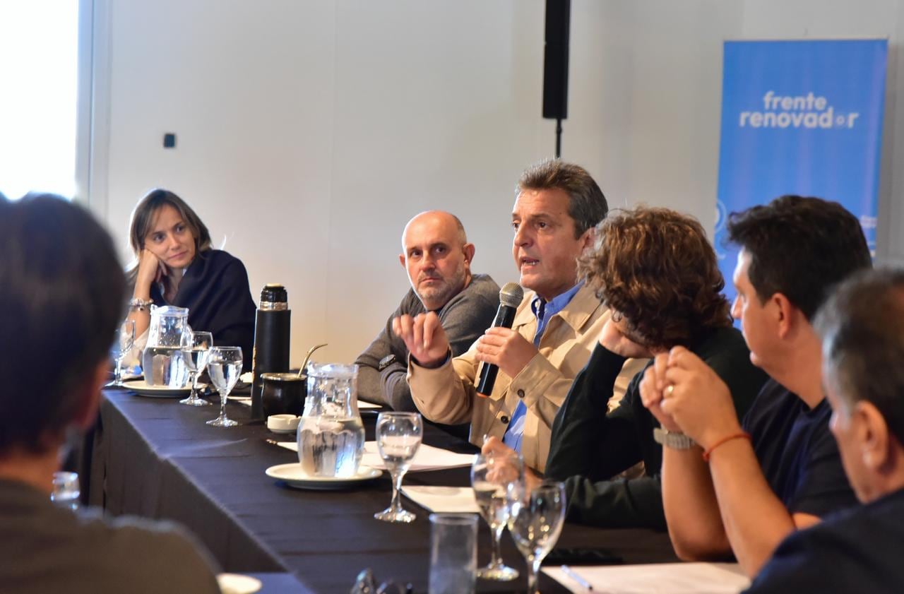 La división es la garantía de éxito de Milei, y la sociedad no nos va a perdonar", dijo Sergio Massa