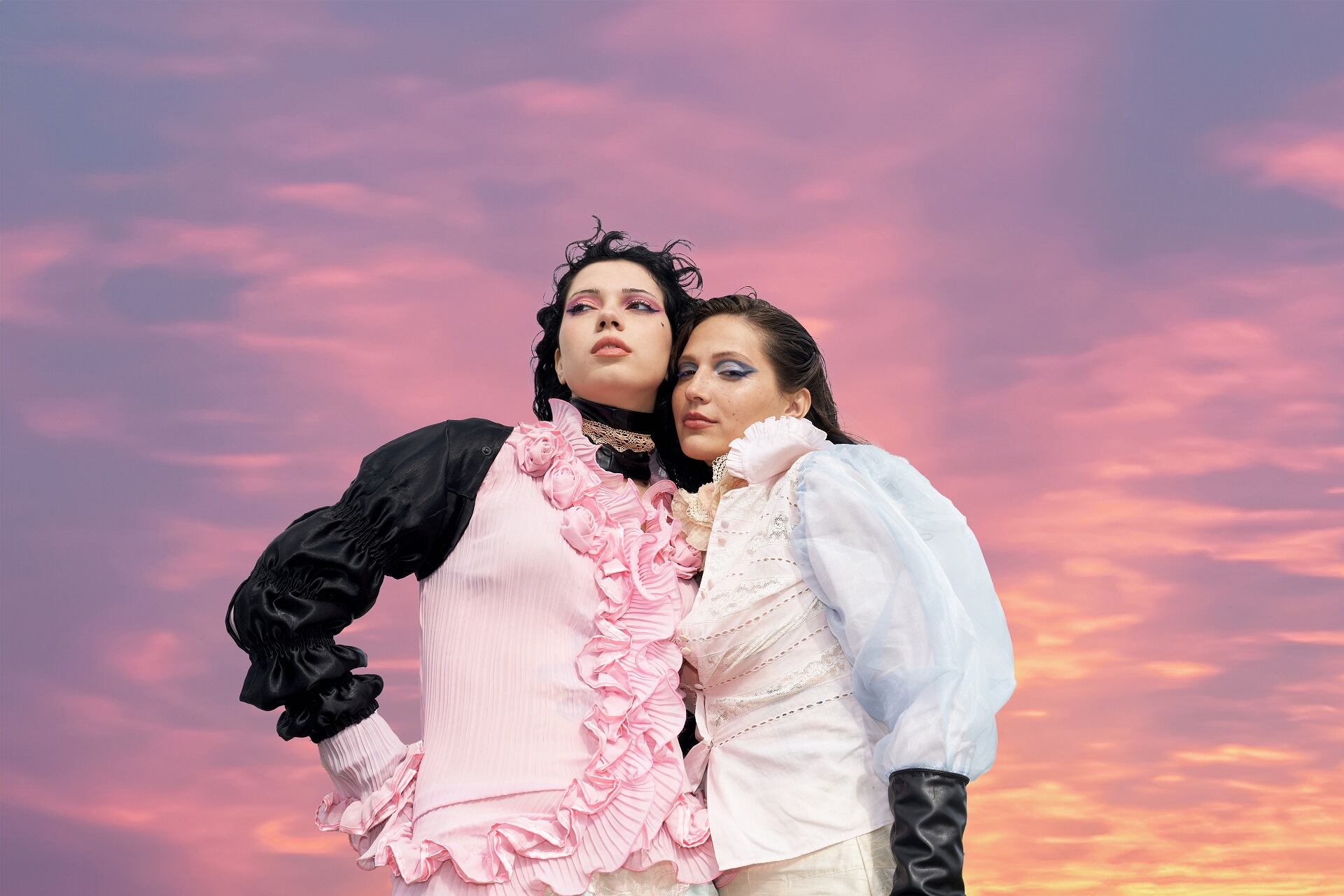 Salieron feats entre Guacho Bleu y Juan López, Paz Carrara y Gauchito Club, Feli Colina y Blair (foto), Andry Bett y Francisco Sola o Cristian López y Karla Lazo