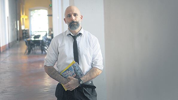 Buscaglia, además de coleccionista, es narrador e investigador.