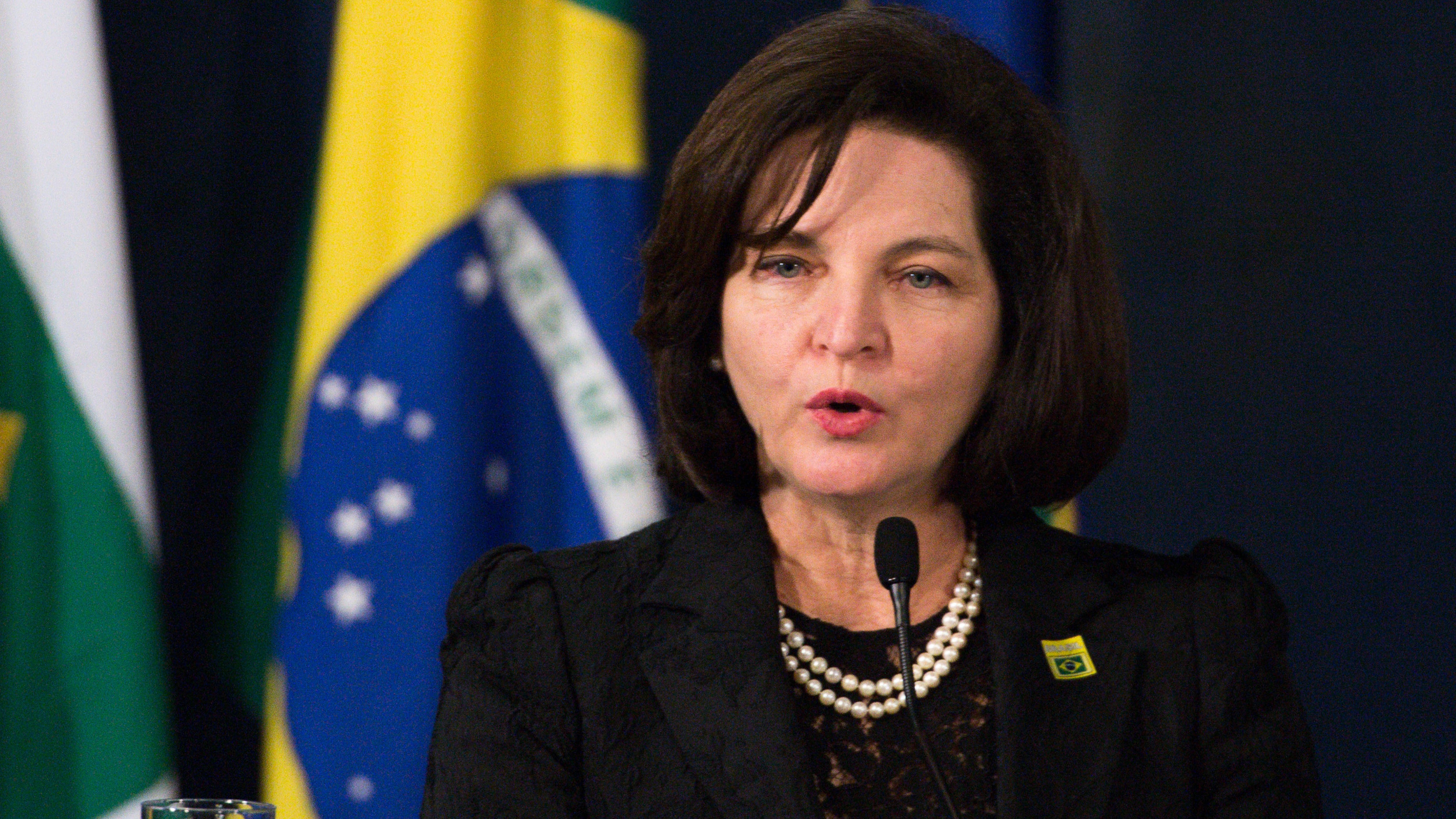 Raquel Dodge exige que la Justicia declare inconstitucional seis decretos sobre armas.