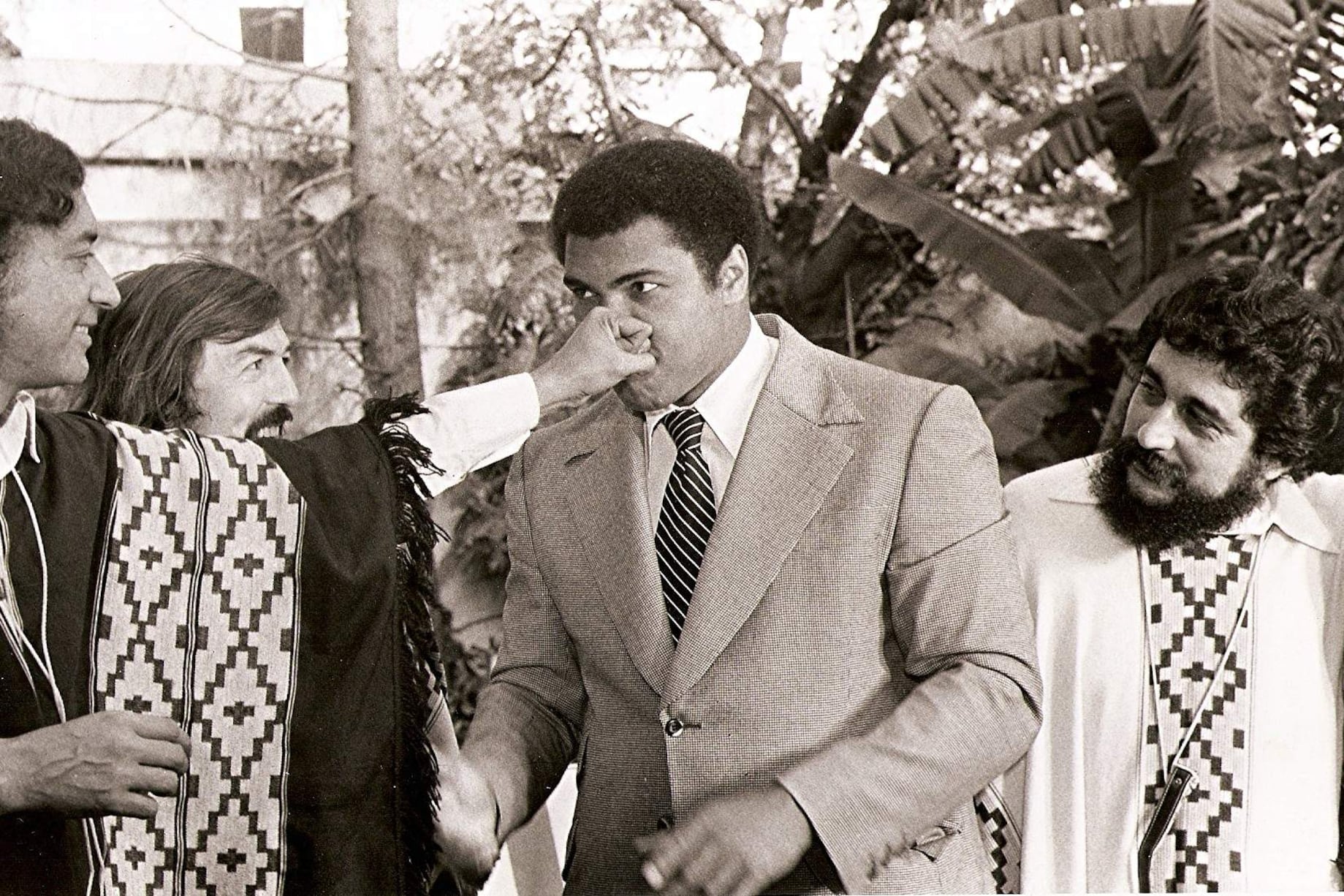 Los Andariegos junto a Muhammad Alí.