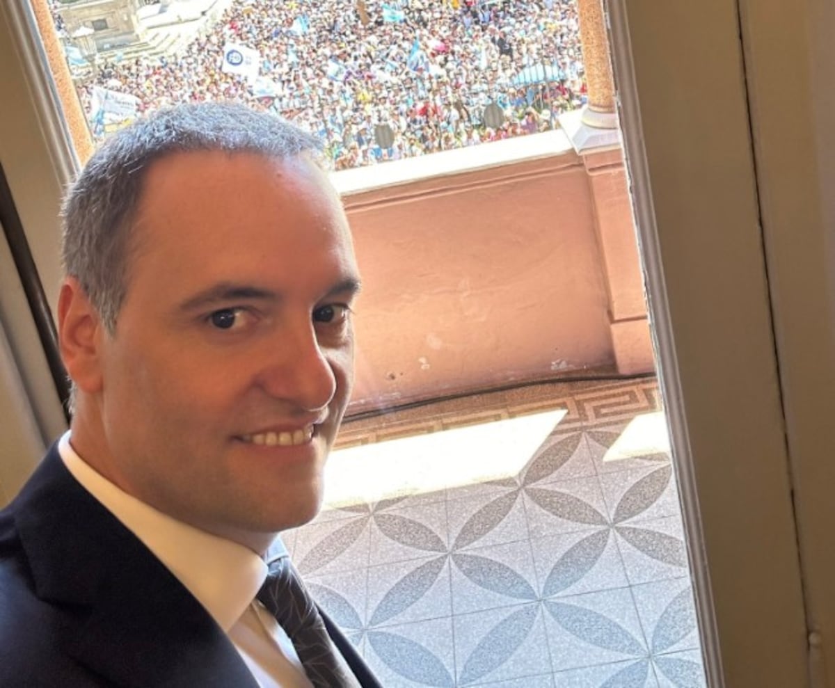 Quién es Manuel Adorni, el vocero de la presidencia de Javier Milei – Página|12