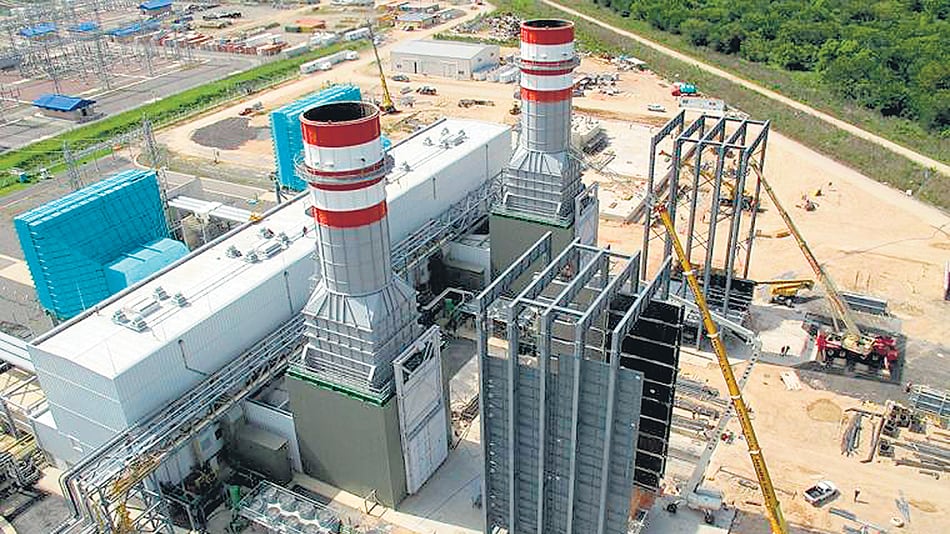 El Gobierno licitó las centrales por un valor inferior al que antes había fijado el propio Estado.