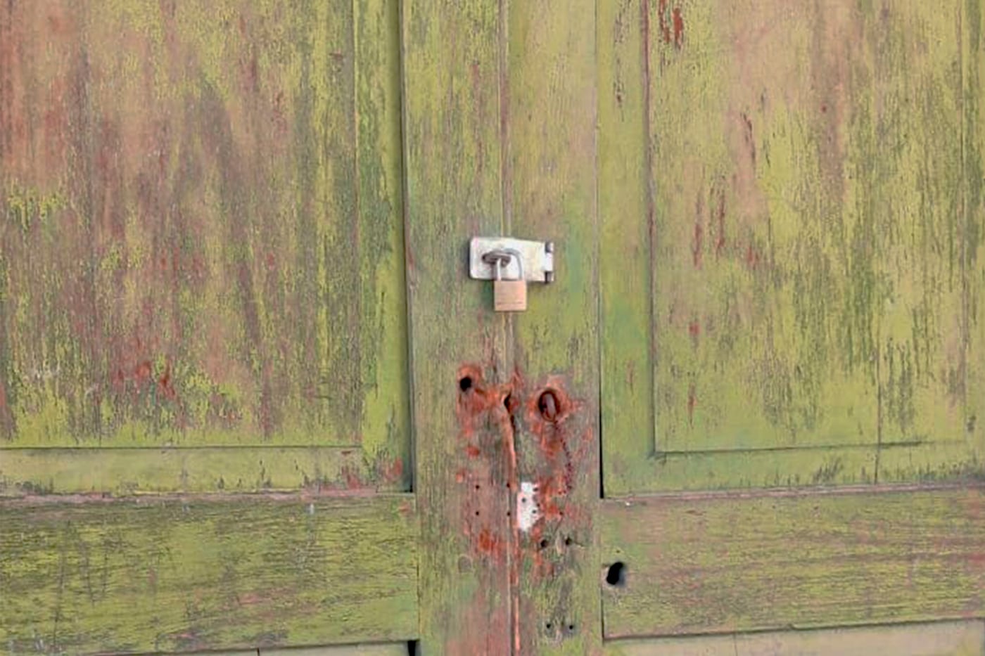 El candado colocado en el depósito por Valerio Gutiérrez