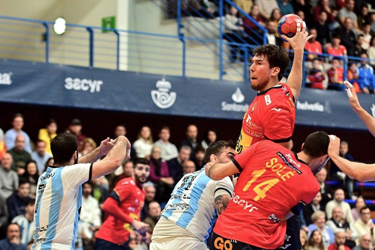 La defensa argentina no fue eficaz ante España