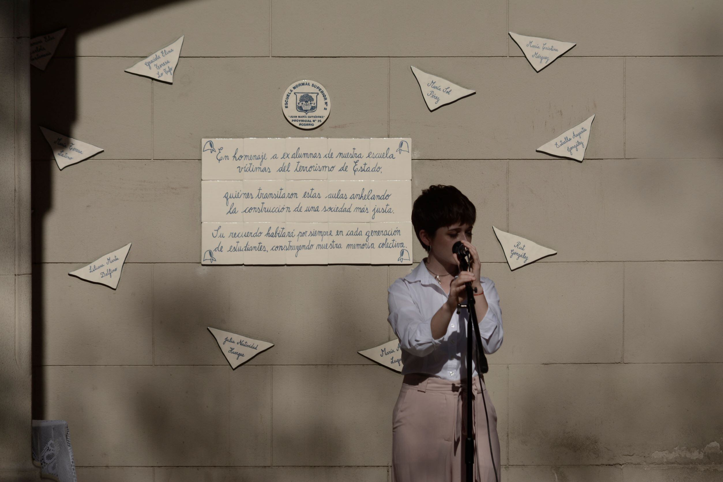 La recuperación de la historia de adolescentes desaparecidos durante la última dictadura en una escuela rosarina.