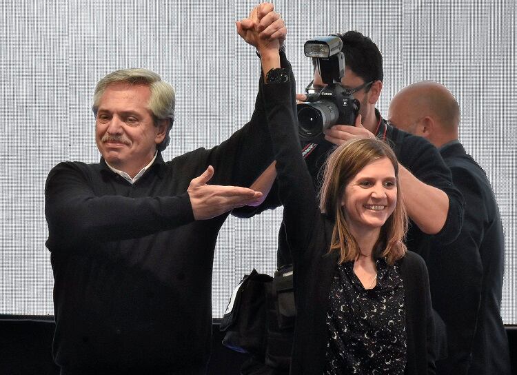Raverta con Alberto Fernández en un acto de campaña. 